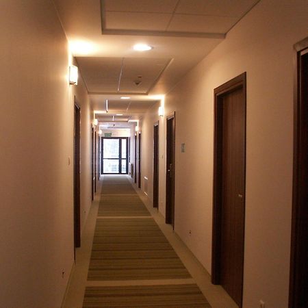 Hotel Pod Debem Tarnow Exterior photo